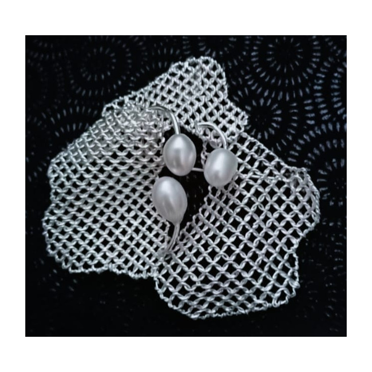 Sterling Silver Brooch with Fresh Water Pearl